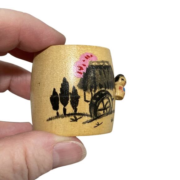 Vintage Japanese Kokeshi Figure Carved Wood Napkin Holder Rings (6) Hand Painted - Picture 3 of 5